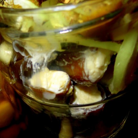 Krok 3 - Papryczki jalapeno z serem feta marynowane z ziołami foto