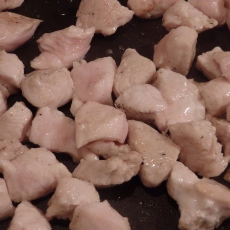 Krok 1 - Papryka faszerowana kurczakiem i mozzarellą foto
