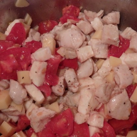 Krok 4 - Papryka faszerowana kurczakiem i mozzarellą foto