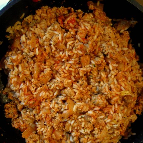 Krok 2 - Papryka faszerowana mięsem i ryżem foto