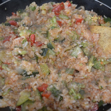 Krok 3 - Papryka faszerowana ryżem i warzywami foto