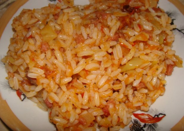 Fotografia przedstawiająca paprykarz z ryżem