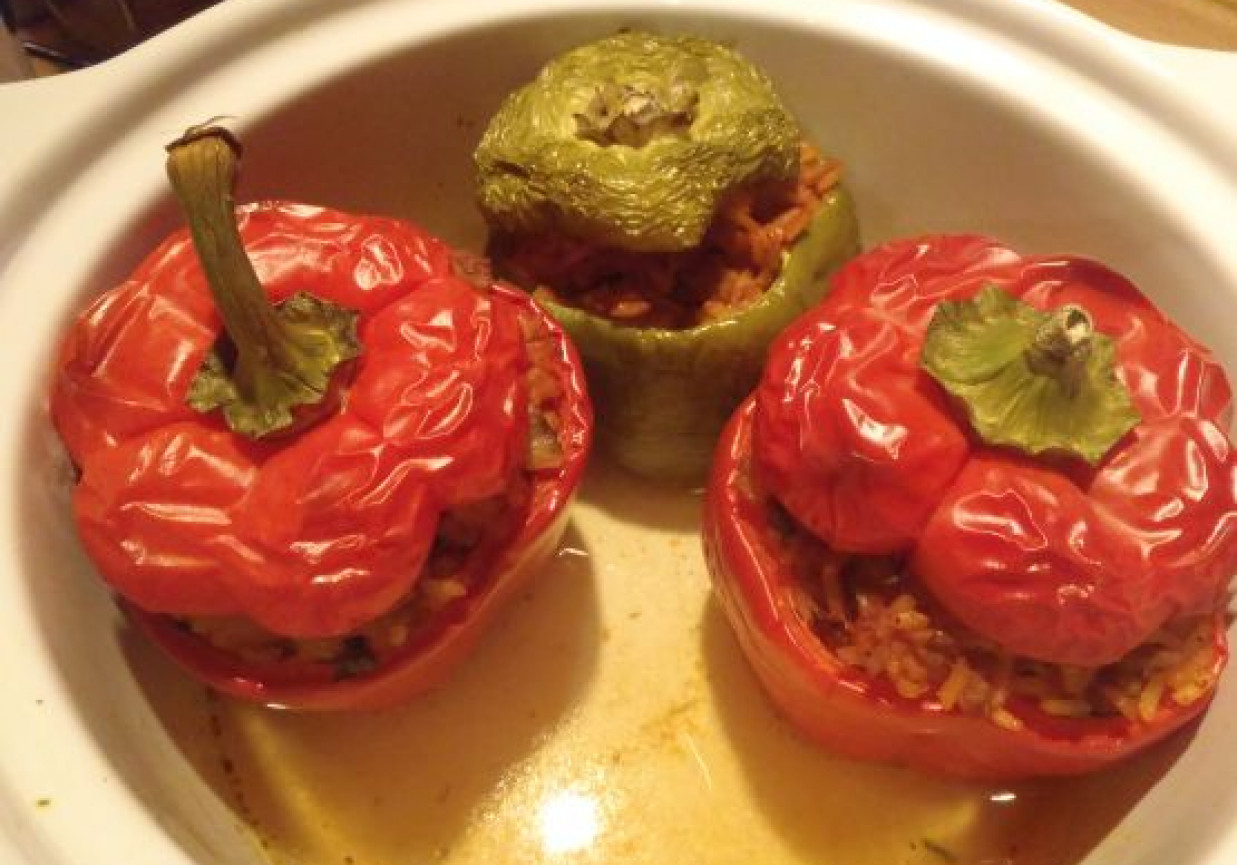 Papryki faszerowane foto