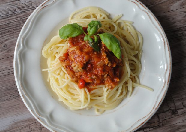 Fotografia przedstawiająca Paprykowe spaghetti bolognese
