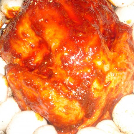 Krok 3 - Paprykowy kurczak pieczony z pieczarkami foto