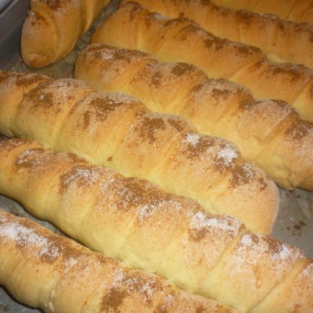 Krok 6 - Parówki w cieście pizzowym foto