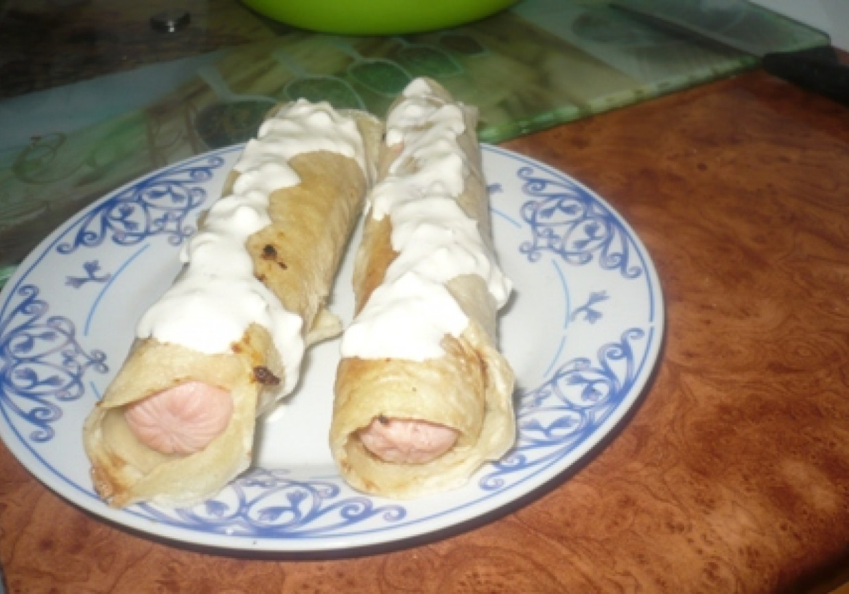 Parówki w cieście naleśnikowym foto