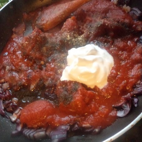 Krok 6 - Parówkowe spagetti z sosem pomidorowym :) foto