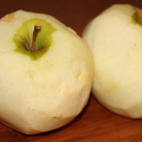 Krok 1 - Parzone jabłka z cynamonem i śliwkami suszonymi foto