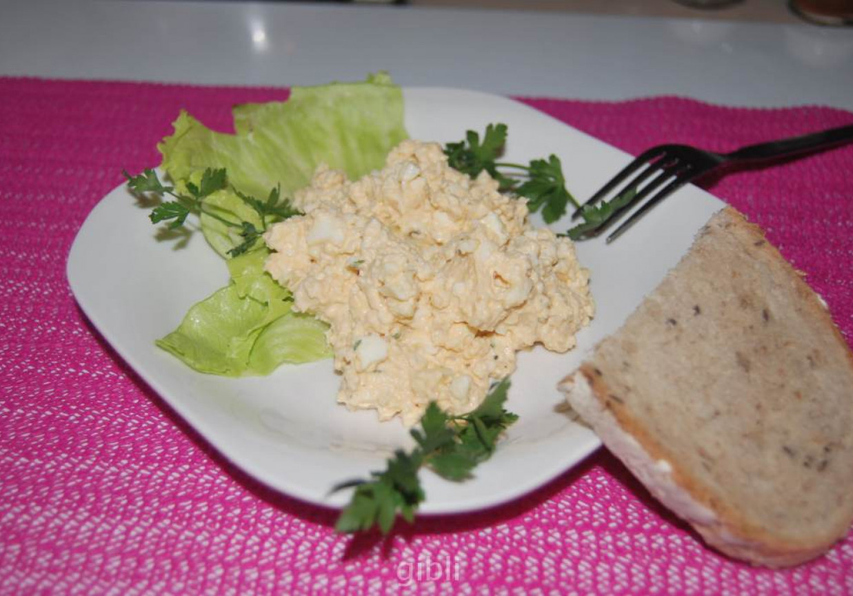 Pasta jajeczna z czubricą zieloną i serkiem śmietankowo kanapkowym