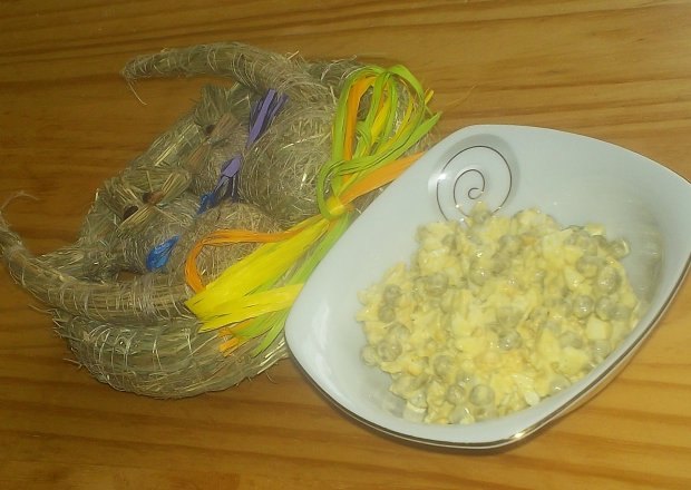 Fotografia przedstawiająca Pasta jajeczna z groszkiem
