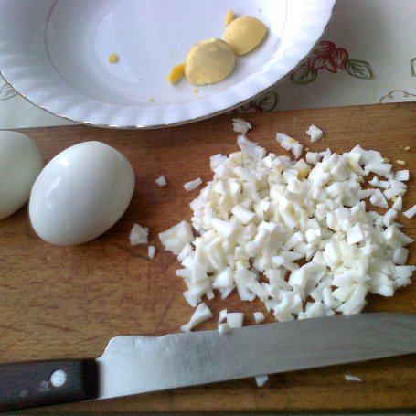 Krok 1 - Pasta jajeczna z ogórkiem foto