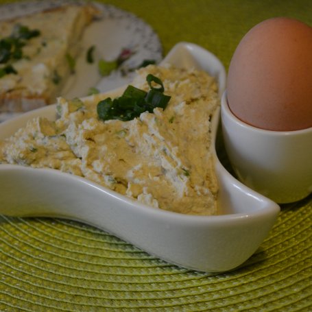 Krok 6 - Pasta jajeczna z orzechami foto