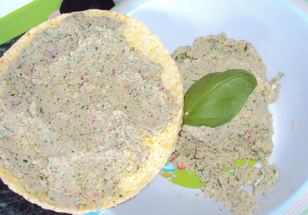 Pasta jajeczna z rzodkiewką DoradcaSmaku.pl