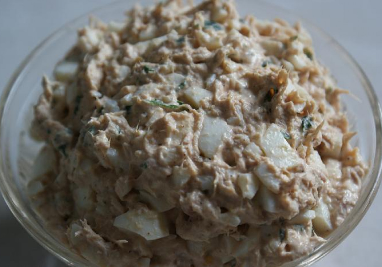 Pasta jajeczna z tuńczykiem DoradcaSmaku.pl