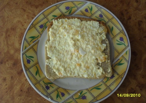 Fotografia przedstawiająca Pasta jajeczna.