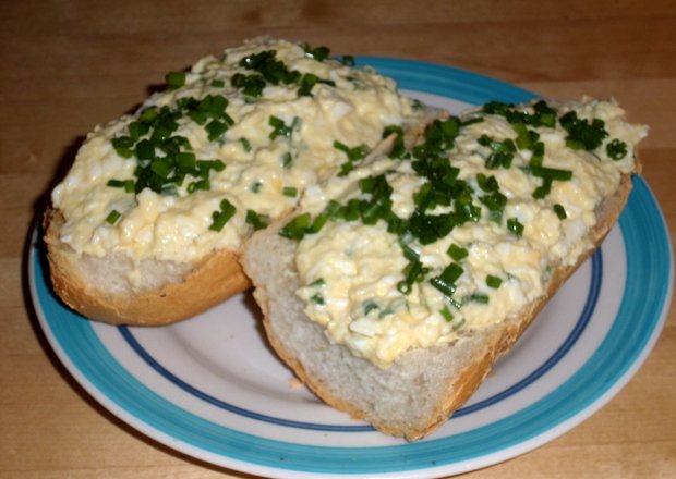 Fotografia przedstawiająca Pasta jajko z chrzanem