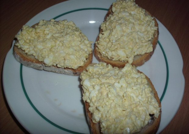 Fotografia przedstawiająca Pasta kanapkowa jajeczno-porowa