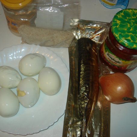 Krok 1 - Pasta kanapkowa z makreli, sezamu i papryki foto