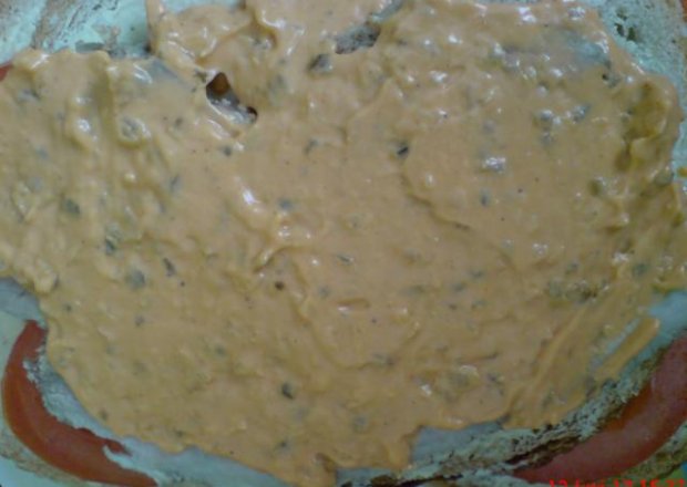 Fotografia przedstawiająca pasta łososiowa do kanapek
