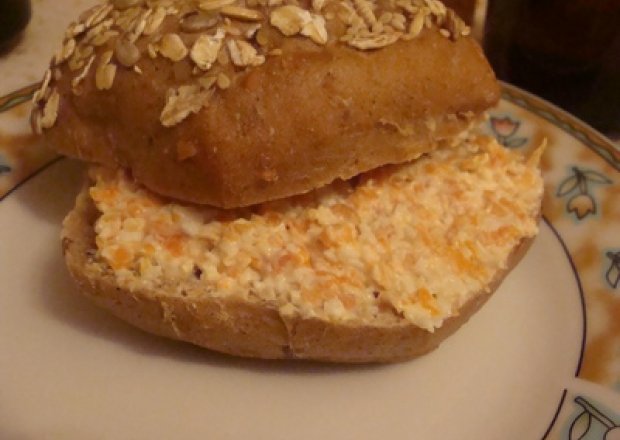 Fotografia przedstawiająca Pasta marchewkowa