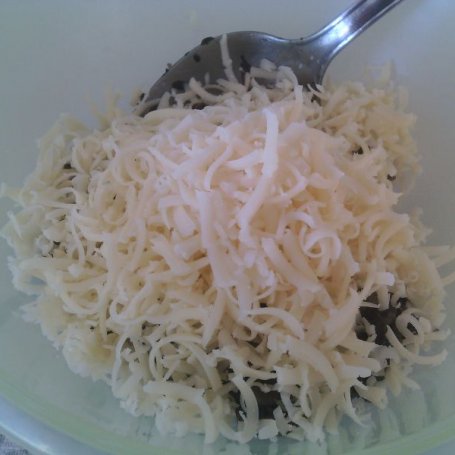 Krok 2 - Pasta pieczarkowo serowa foto