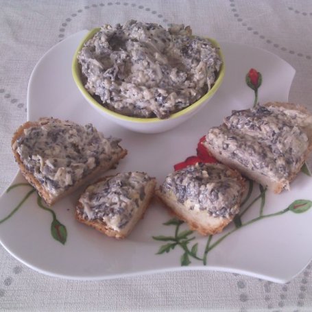 Krok 6 - Pasta pieczarkowo serowa foto