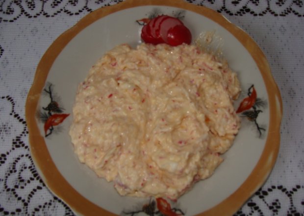 Fotografia przedstawiająca pasta rzodkiewkowa