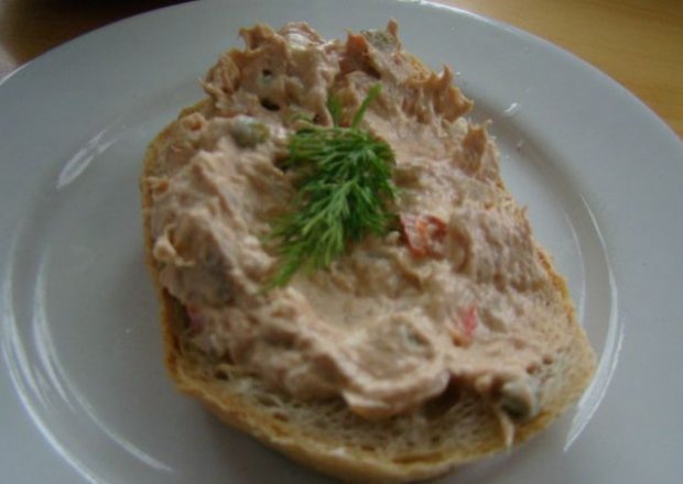 Fotografia przedstawiająca pasta tuńczykowa