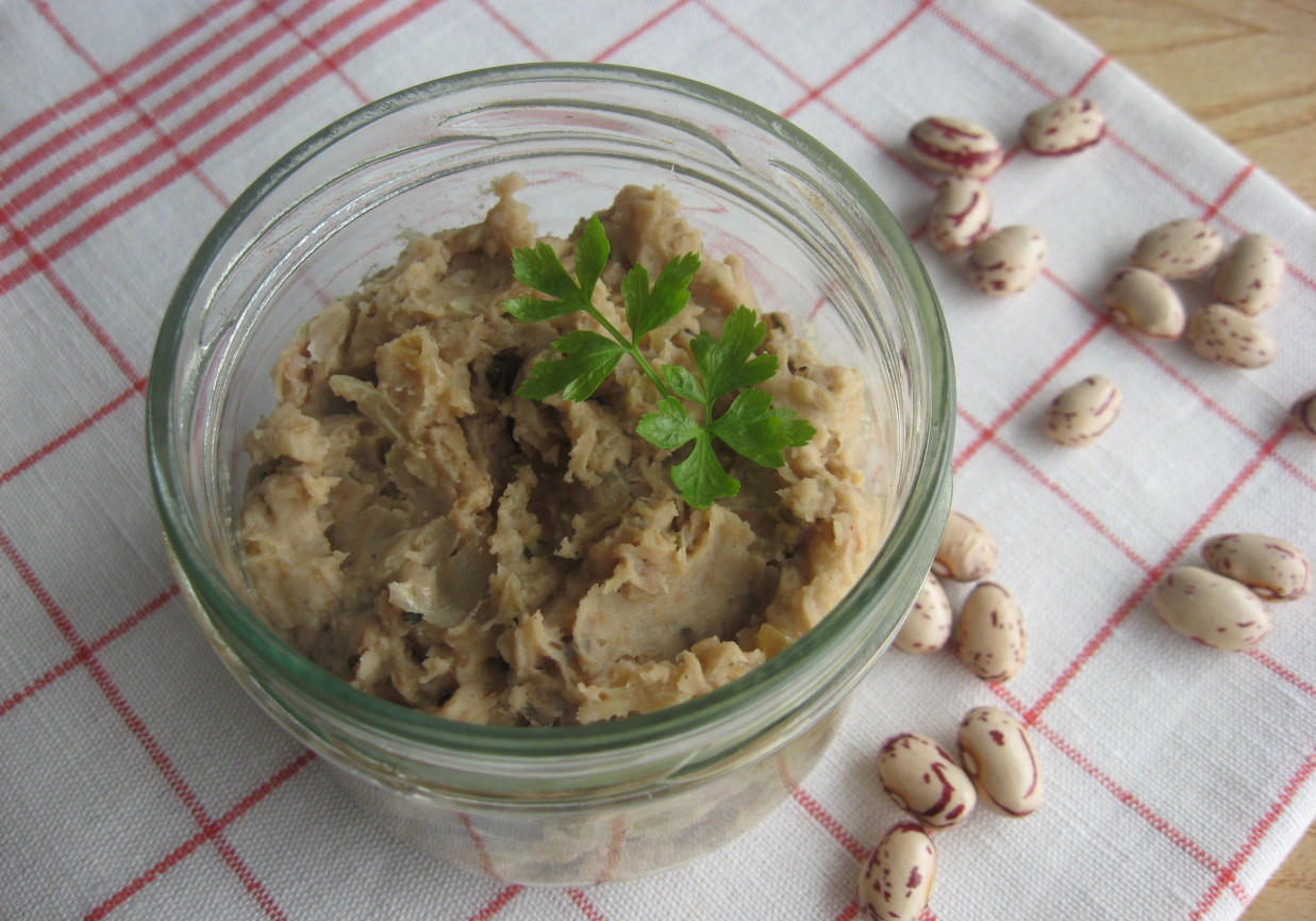 Pasta z fasoli do chleba foto