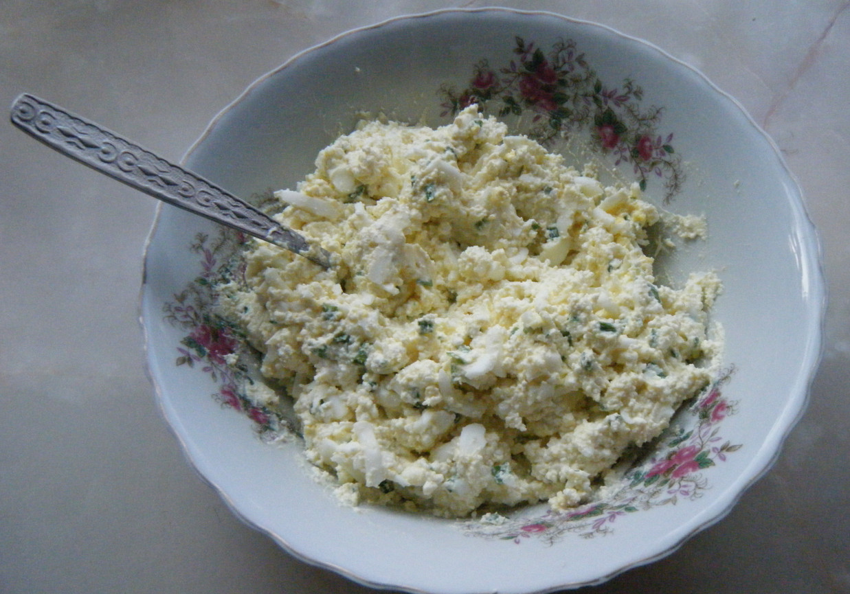 Pasta z jaj i białego sera foto