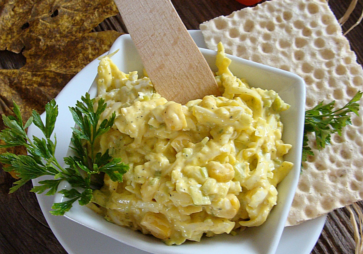 Pasta z mozzarellą ananasem i curry DoradcaSmaku.pl