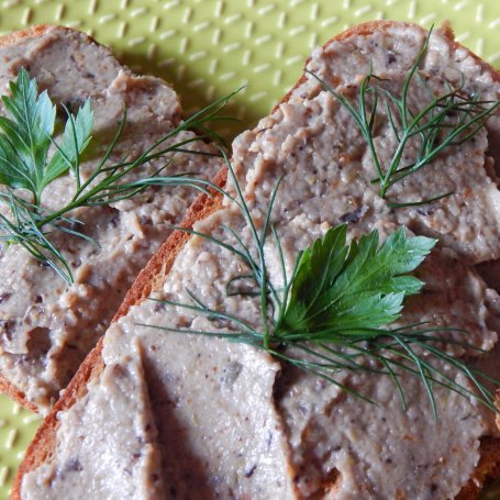 Krok 4 - Pasta z pieczonego bakłażana i oliwek foto