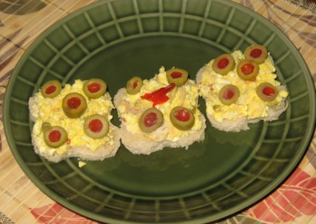 Fotografia przedstawiająca Pasta z piklinga z oliwkami
