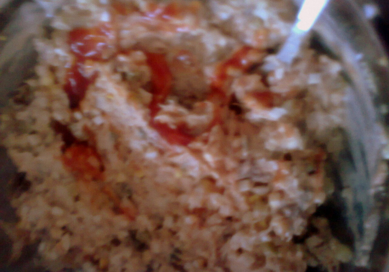 pasta z wędzonej makreli na ostro z keczupem foto