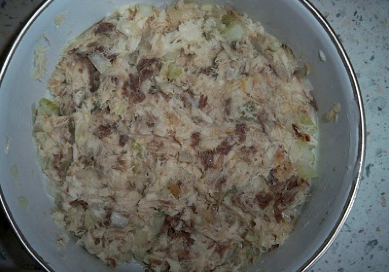 Pasta z wędzonej rybki foto