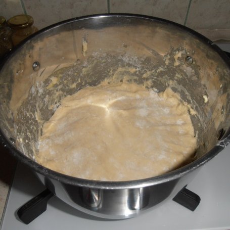 Krok 2 - Paszteciki drożdżowe z mięsem foto