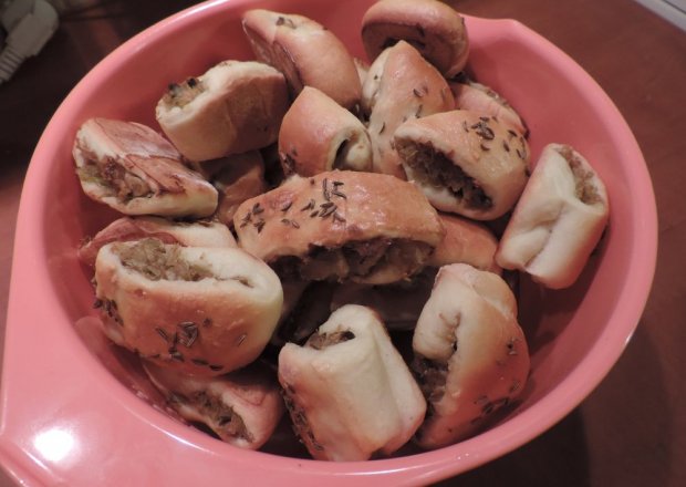 Fotografia przedstawiająca Paszteciki z kapustą i grzybami do barszczu