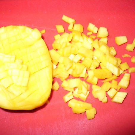 Krok 4 - Pęczak z  mango ,pomidorem i papryką foto