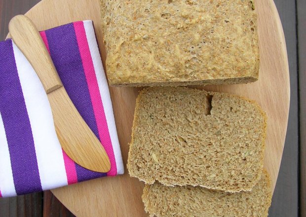 Fotografia przedstawiająca Pełnoziarnisty chleb z automatu
