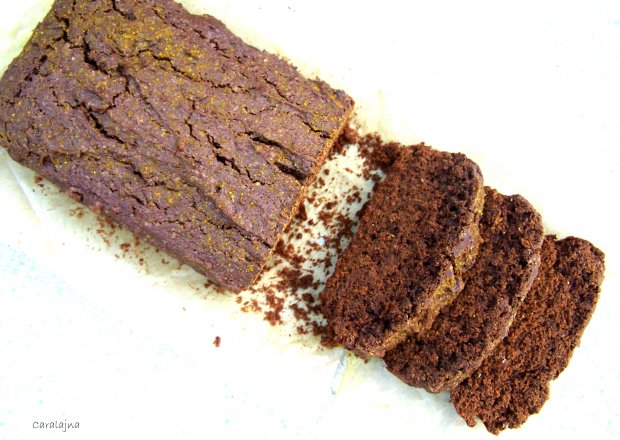 Fotografia przedstawiająca pełnoziarnste ciasto czekoladowe a'la India