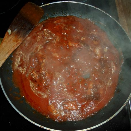 Krok 4 - Penne all'arrabbiata  (z suszonymi pomidorami i boczkiem) foto