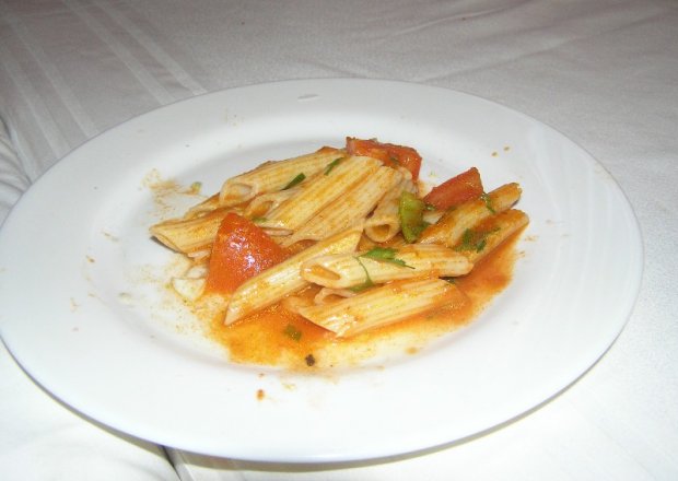 Fotografia przedstawiająca Penne pomidorowe