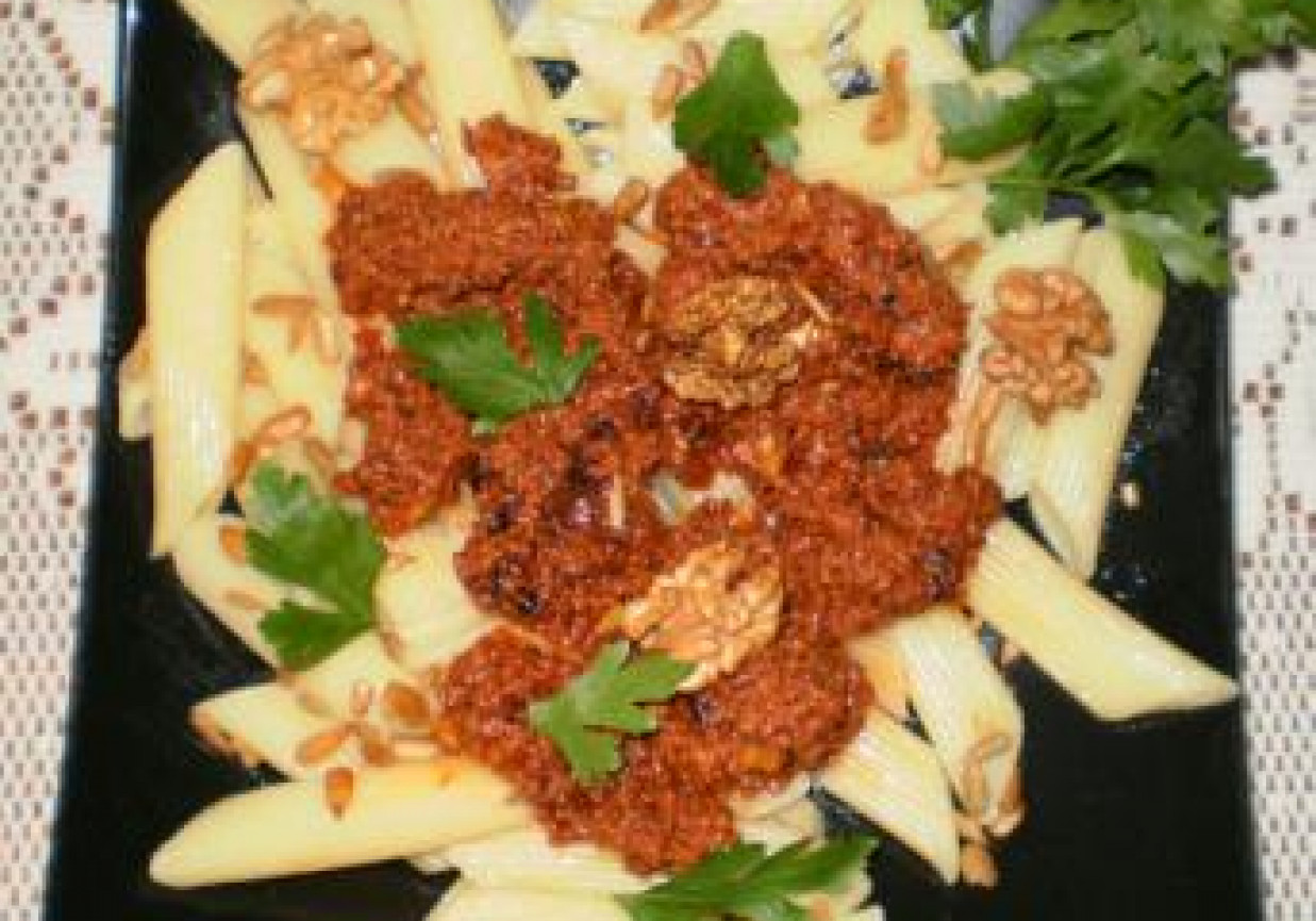 Penne z orzechowo-słonecznikowym pesto : foto