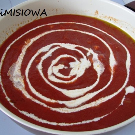 Krok 3 - Penne z sosem pomidorowo-śmietanowym i boczkiem foto
