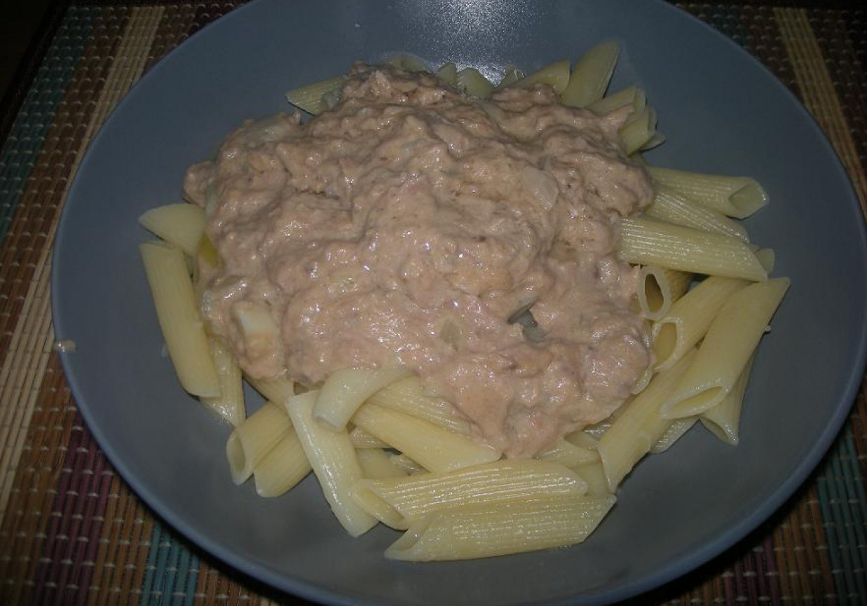 Penne z tuńczykiem foto