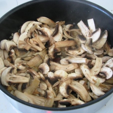Krok 1 - Penne ze szpinakiem i pieczarkami w sosie śmietanowym foto