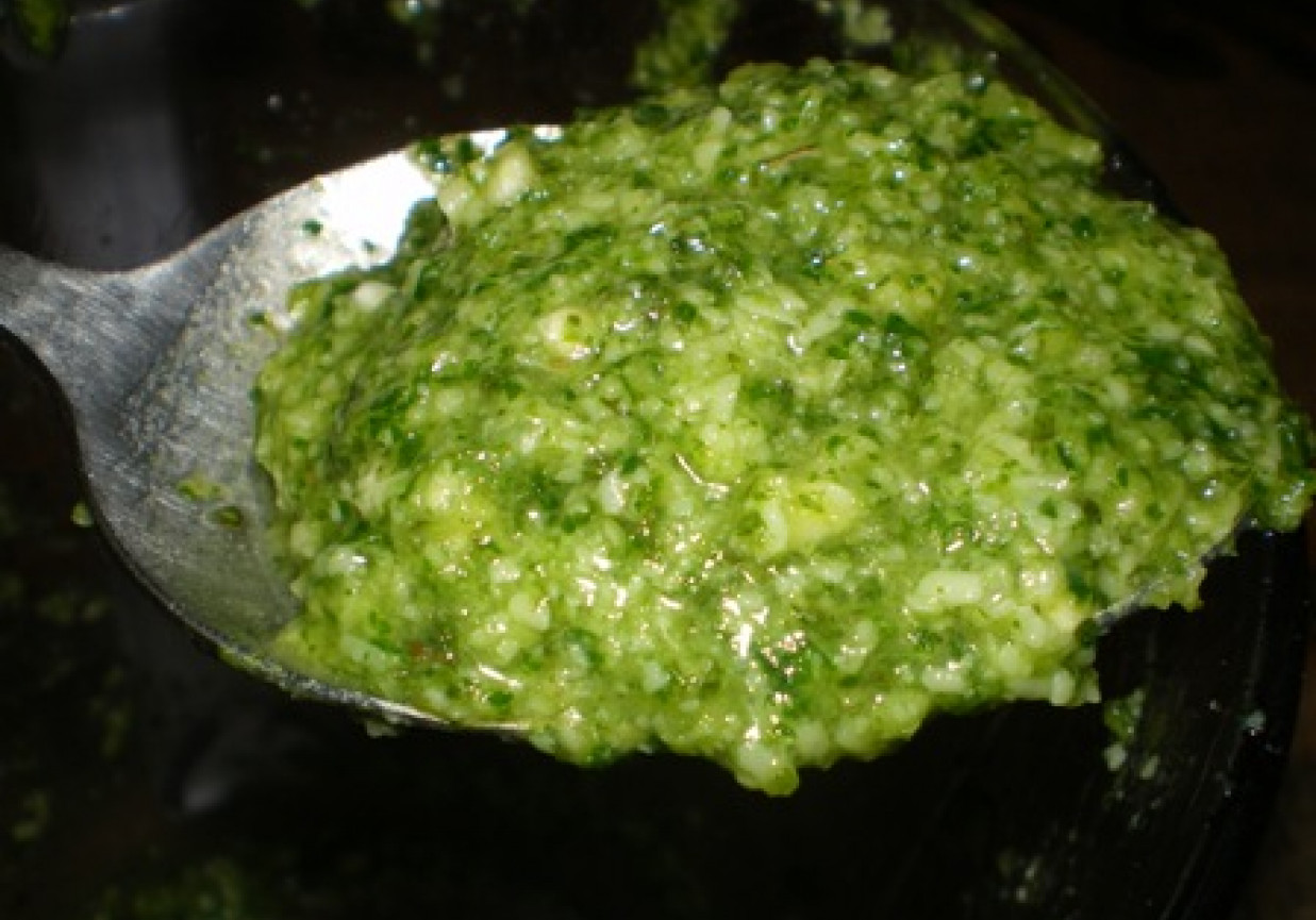 Pesto bazyliowo-pietruszkowe foto
