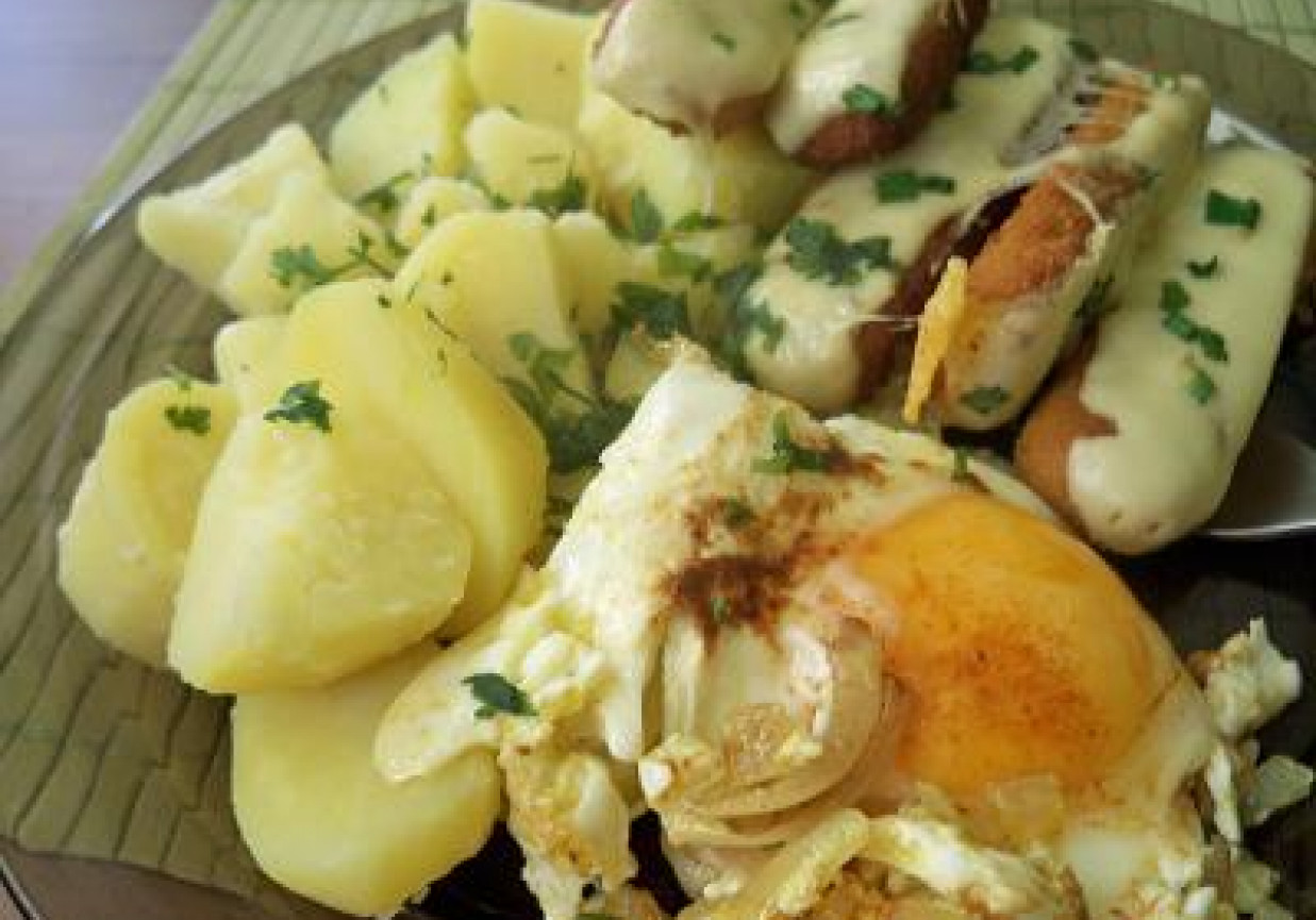 Piątkowy obiad- paluszki rybne z jajkiem sadzonym foto