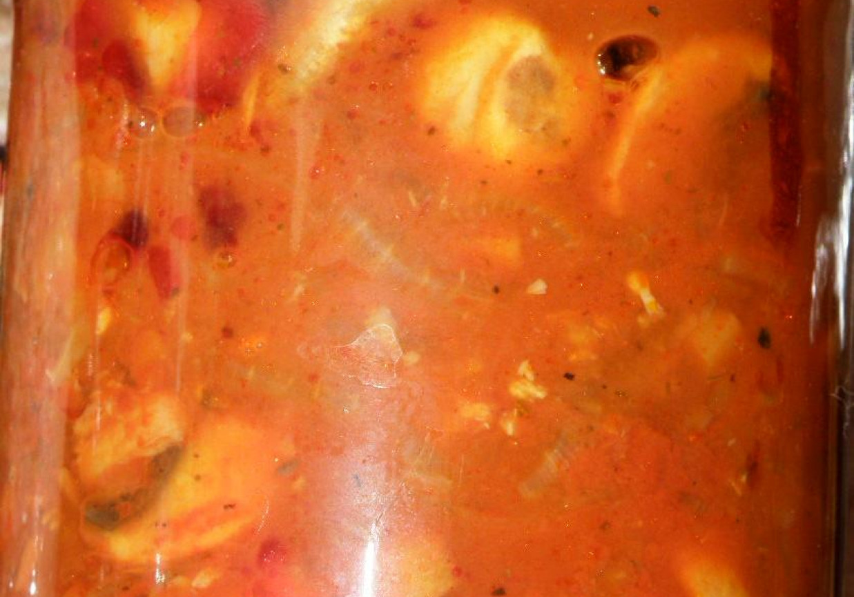 Pieczarki w sosie pomidorowo-czosnkowym - do słoików foto